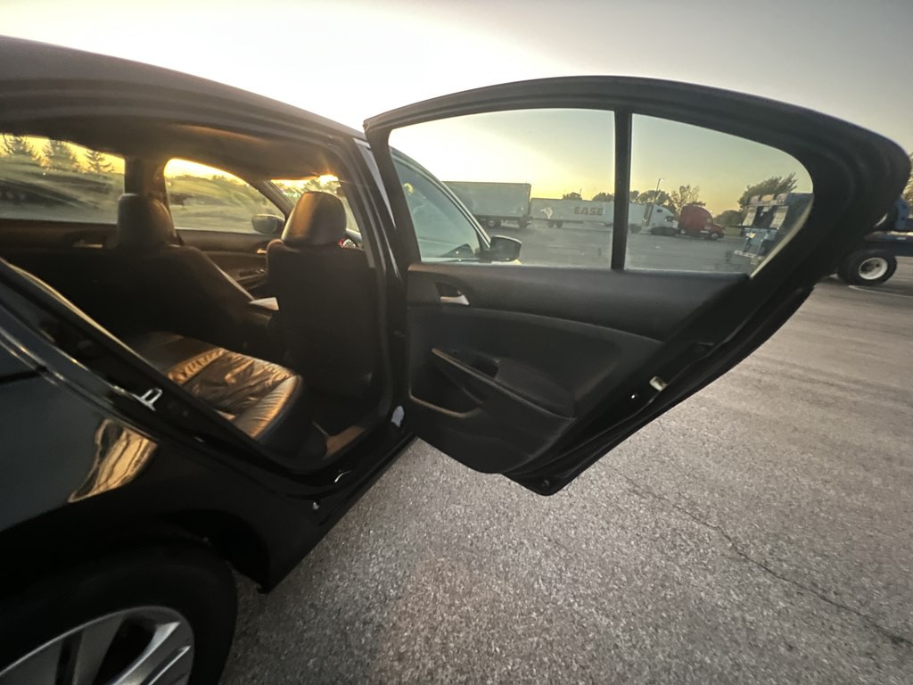 2012 Honda Accord Image 12