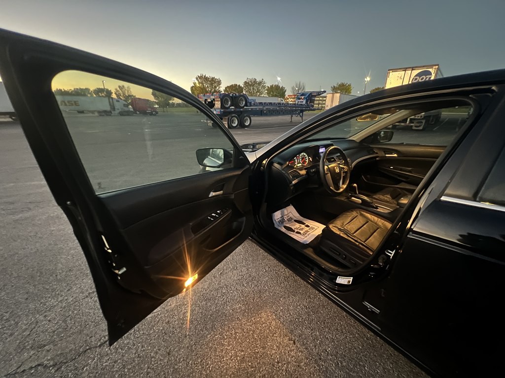 2012 Honda Accord Image 16