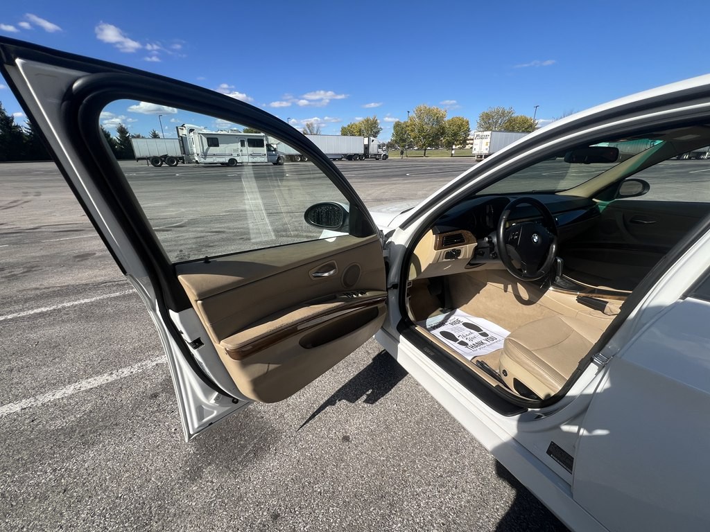 2008 BMW 3 Series Image 16