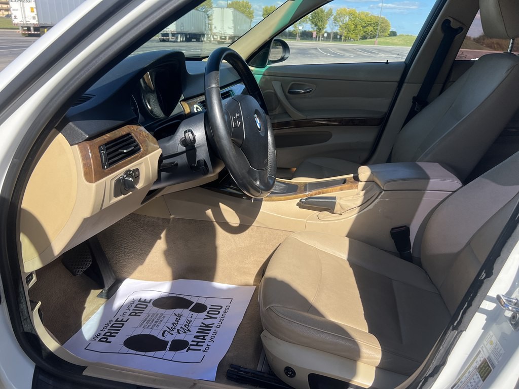 2008 BMW 3 Series Image 17