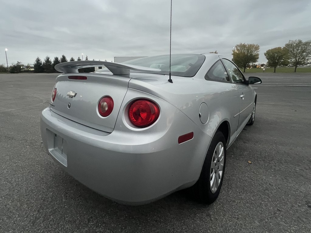 2010 Chevrolet Cobalt Image 5
