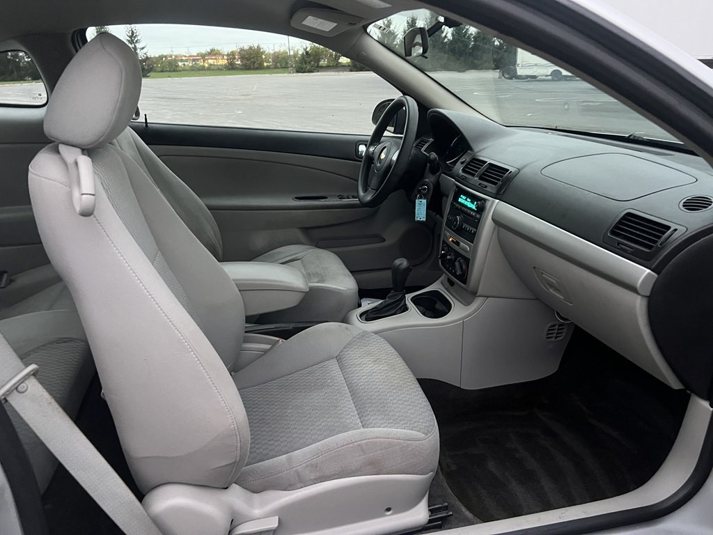 2010 Chevrolet Cobalt Image 11