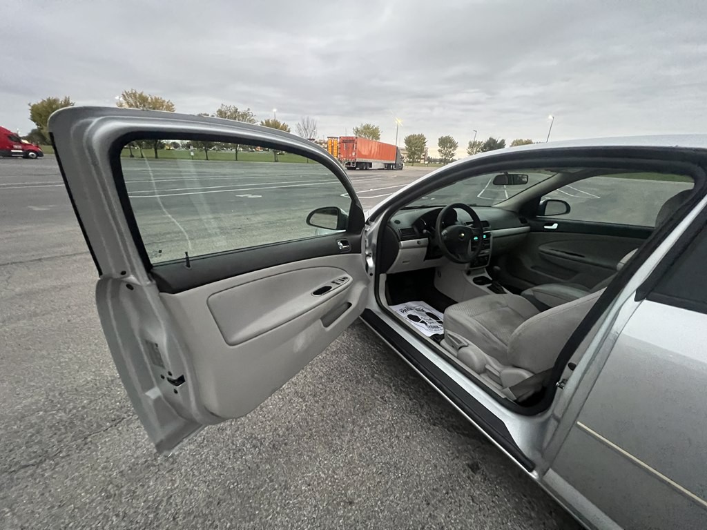 2010 Chevrolet Cobalt Image 13