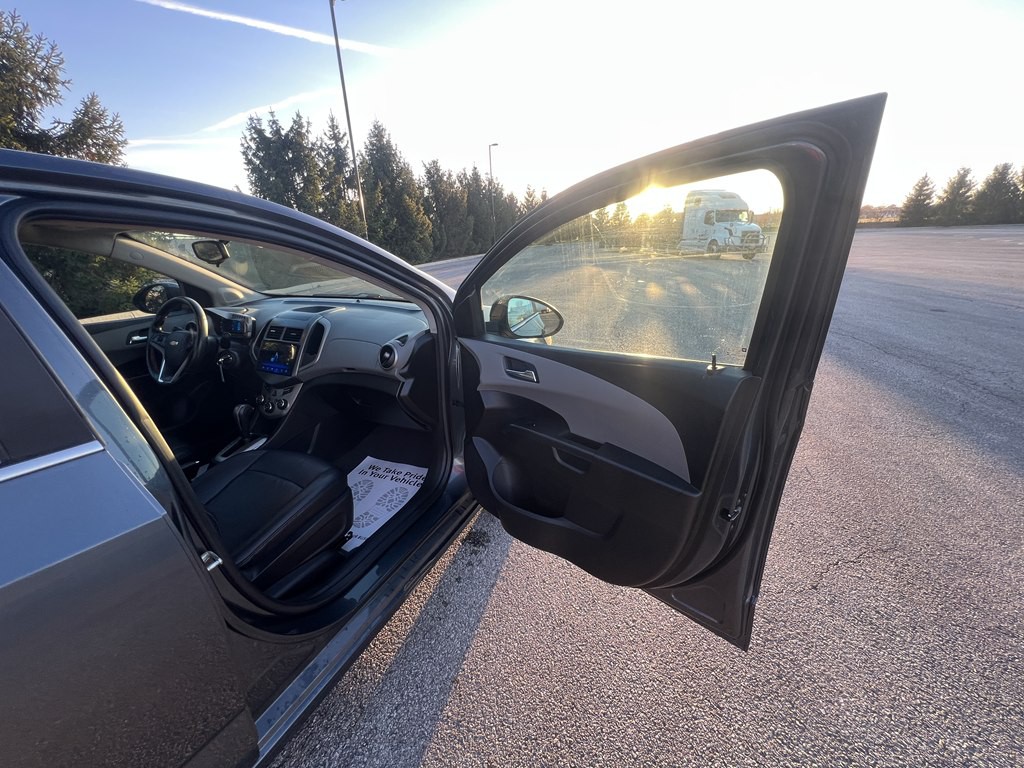 2013 Chevrolet Sonic Image 10