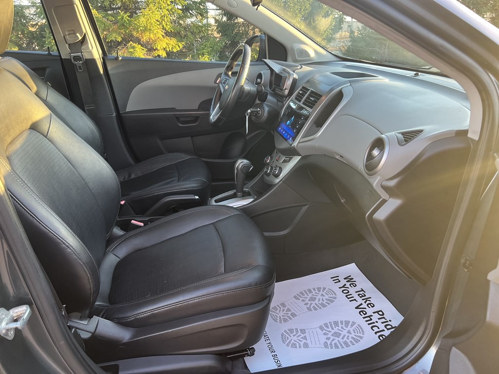 2013 Chevrolet Sonic Image 11