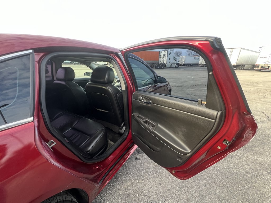 2009 Chevrolet Impala Image 12