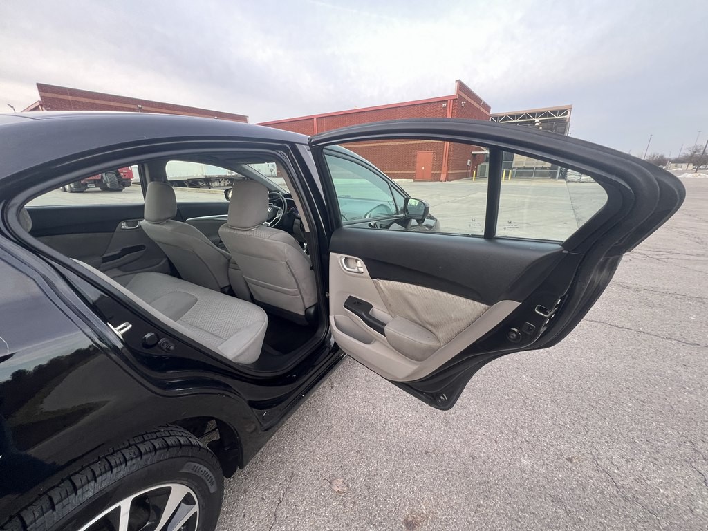 2015 Honda Civic Image 12