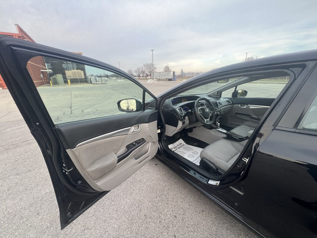 2015 Honda Civic Image 16