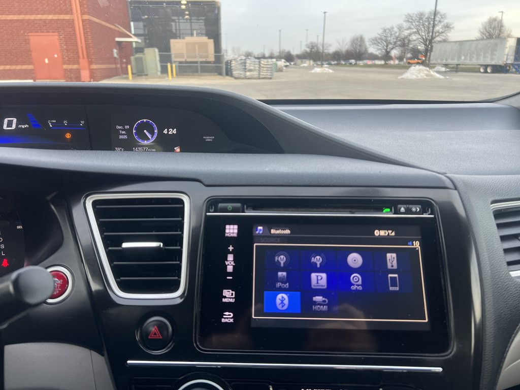 2015 Honda Civic Image 19