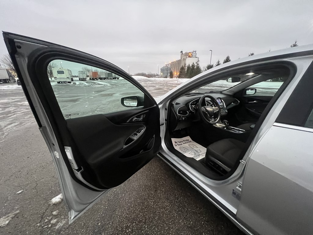 2021 Chevrolet Malibu Image 16