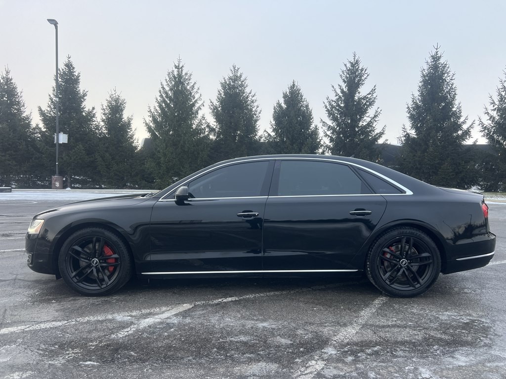 2015 Audi A8 Image 2