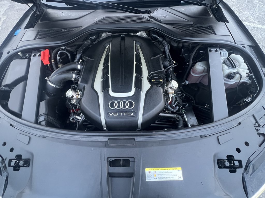 2015 Audi A8 Image 9