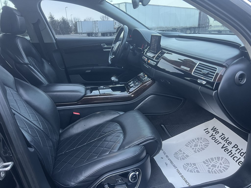 2015 Audi A8 Image 11