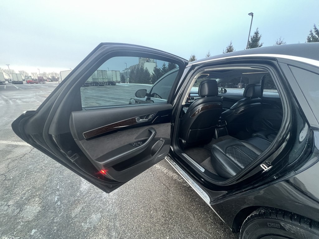 2015 Audi A8 Image 15