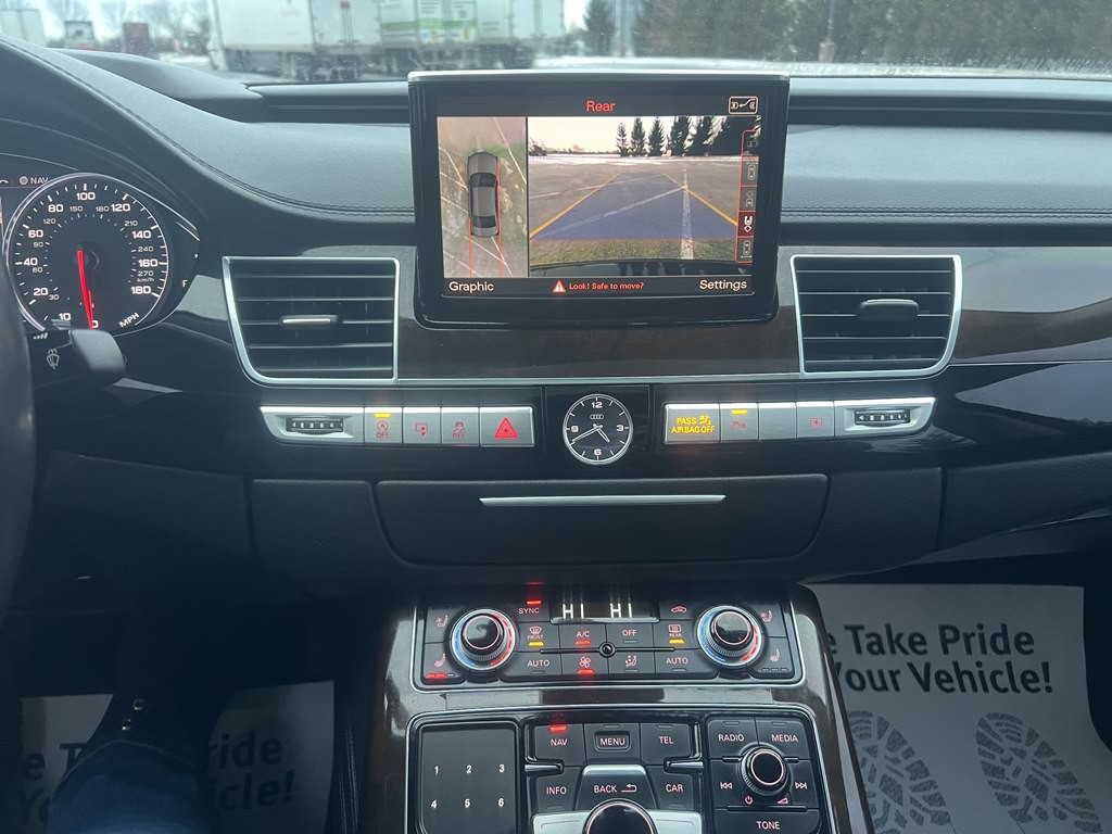2015 Audi A8 Image 22