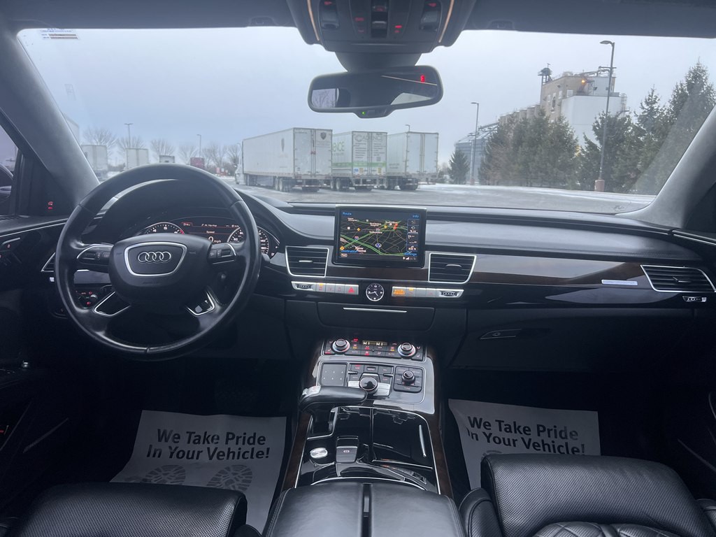 2015 Audi A8 Image 24
