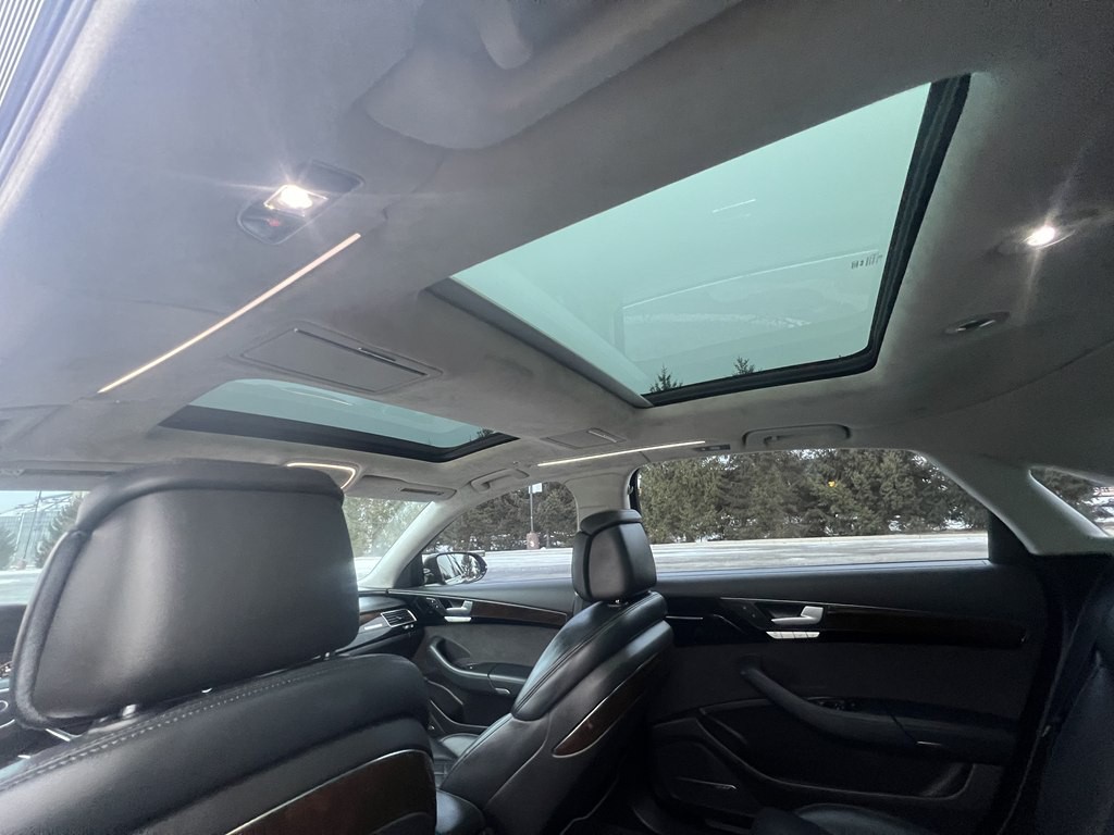 2015 Audi A8 Image 29
