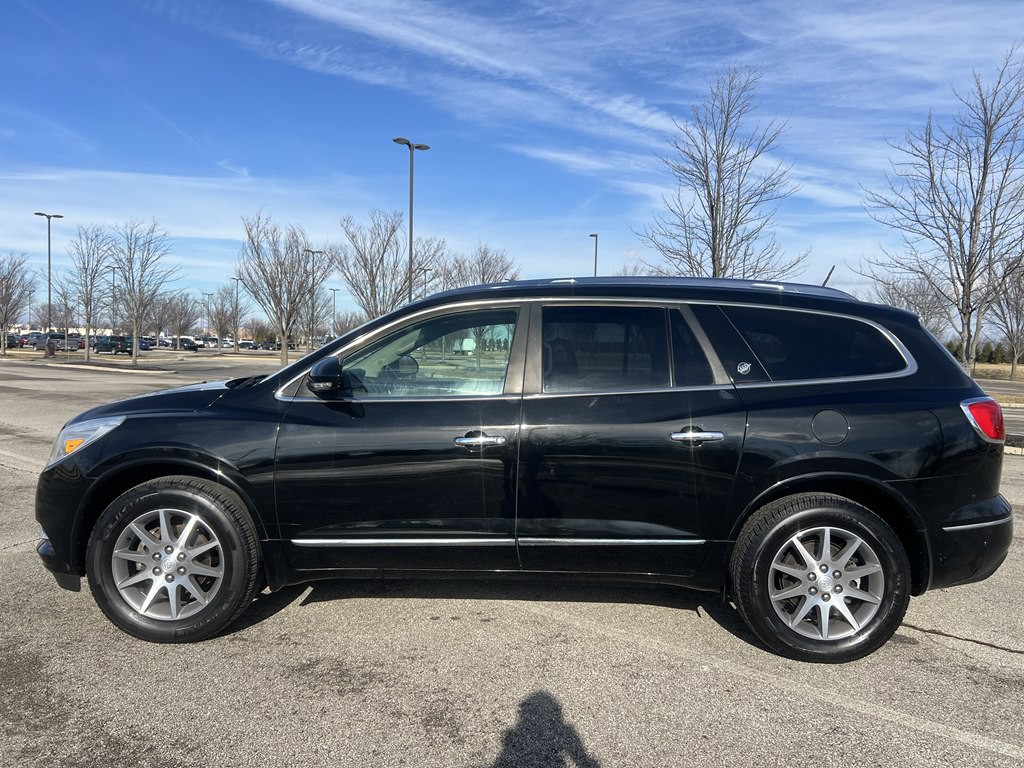2017 Buick Enclave Image 2