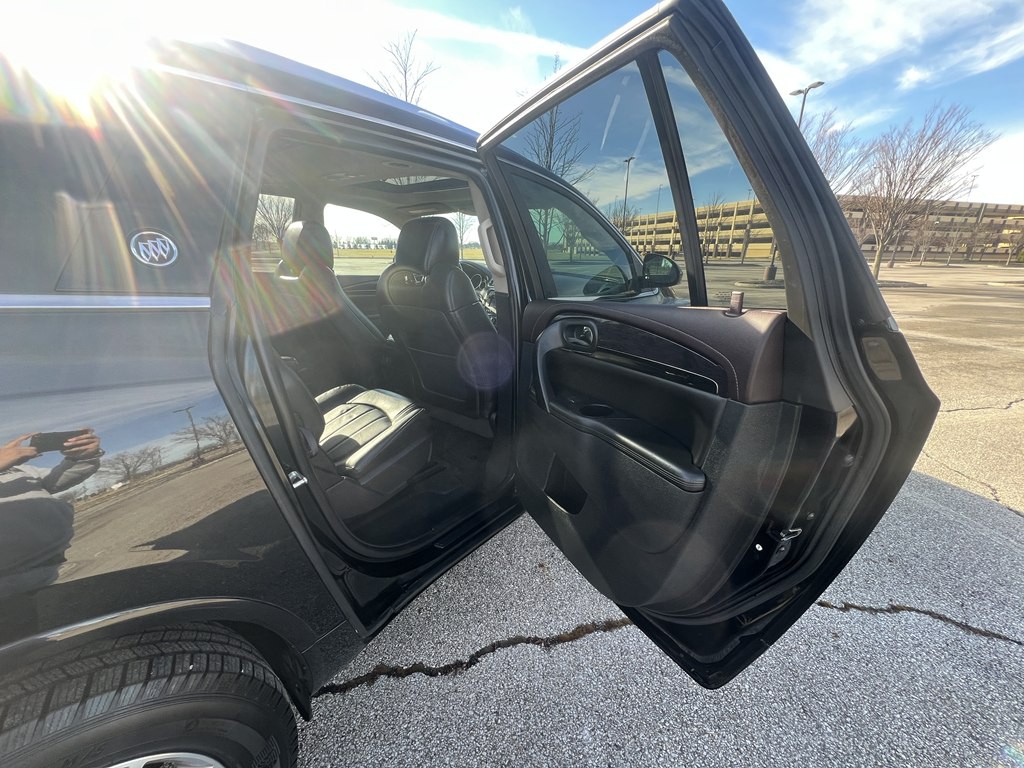 2017 Buick Enclave Image 12