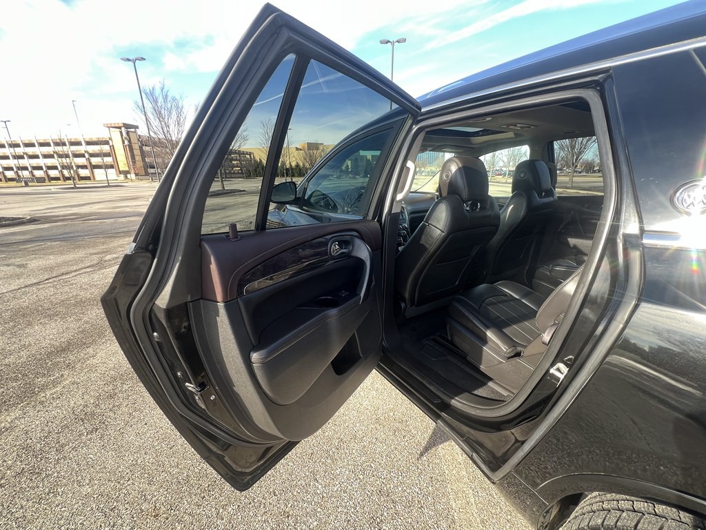 2017 Buick Enclave Image 15