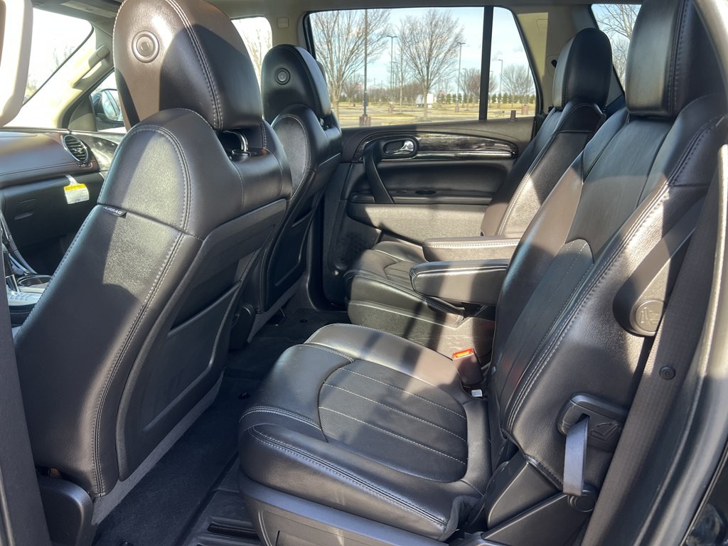 2017 Buick Enclave Image 16