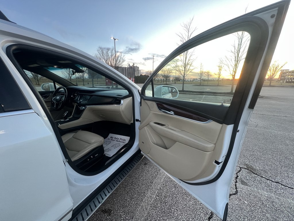 2018 Cadillac XT5 Image 10