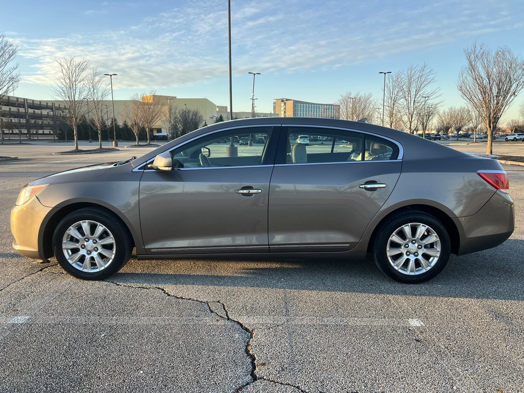 2012 Buick Lacrosse Image 2