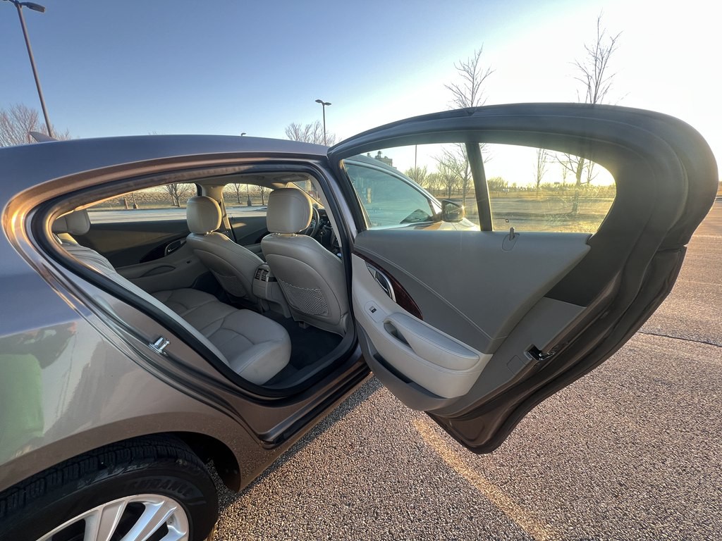 2012 Buick Lacrosse Image 12