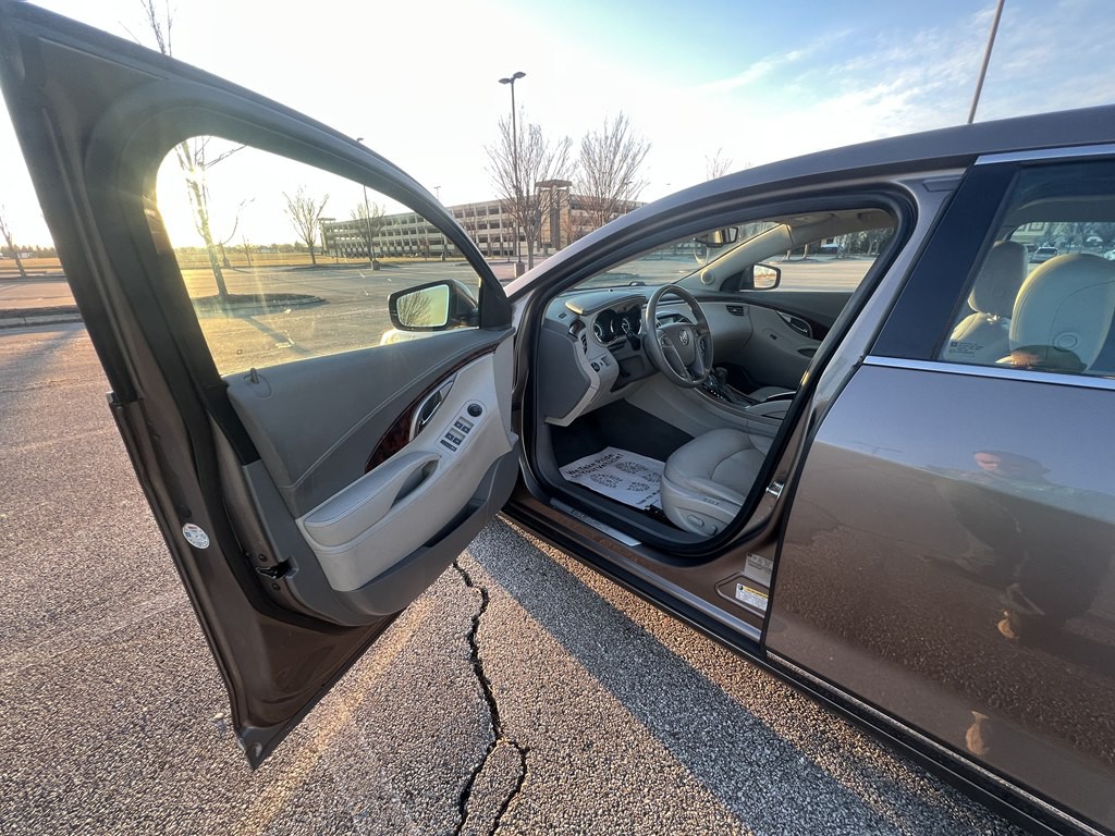 2012 Buick Lacrosse Image 16