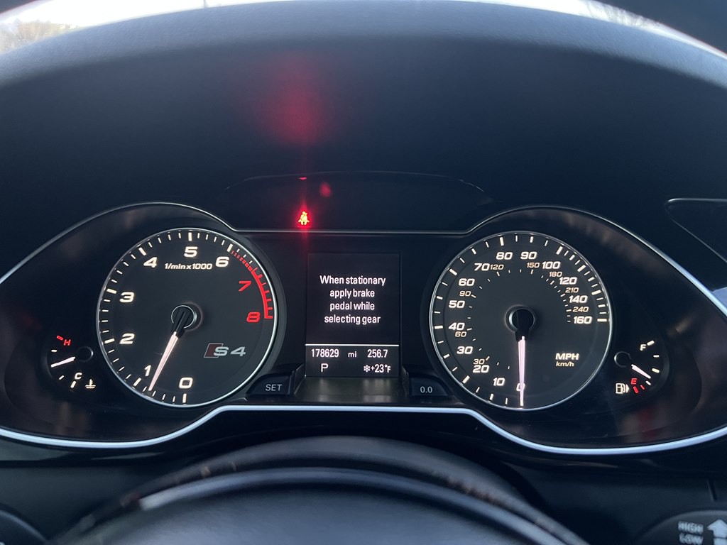 2013 Audi S4 Image 18