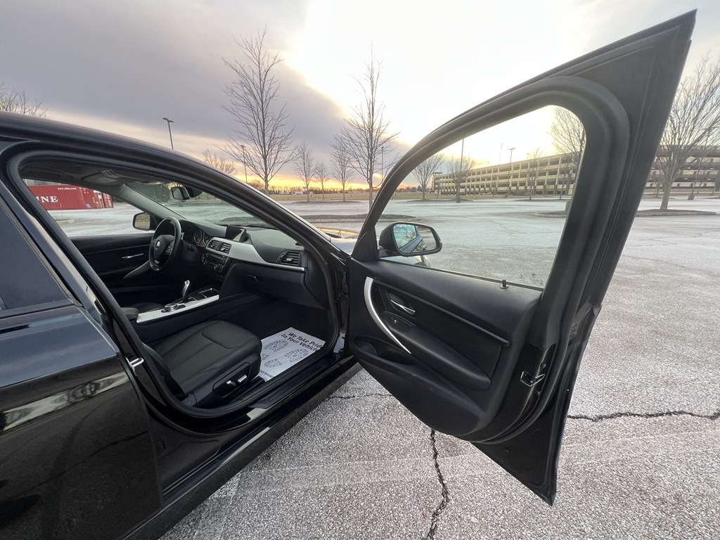 2016 BMW 3 Series Image 10