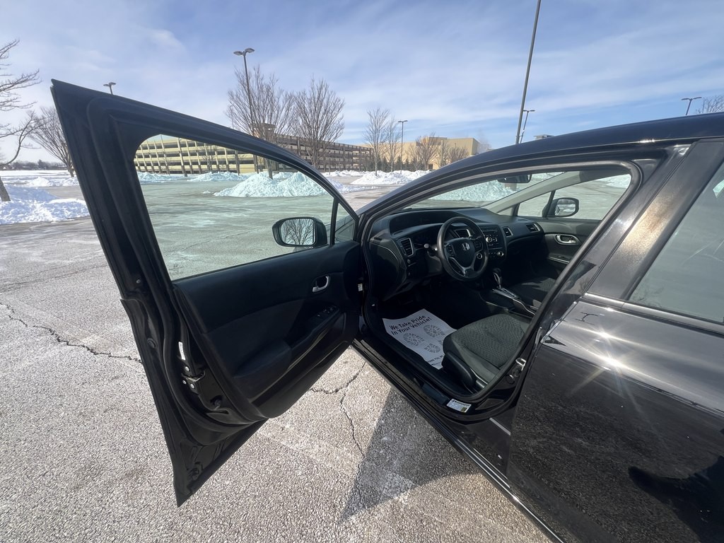 2015 Honda Civic Image 16