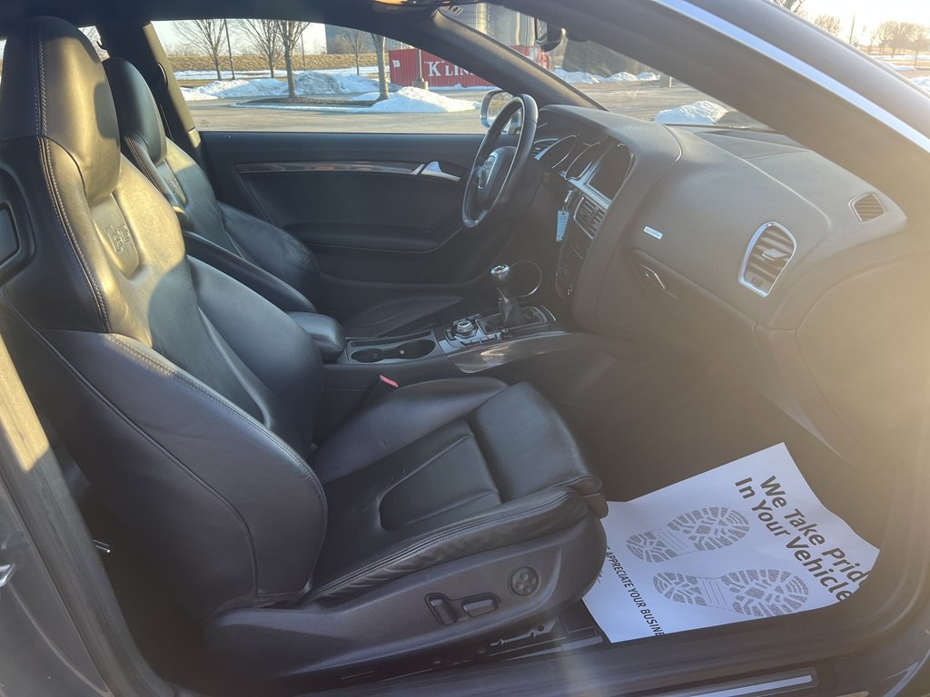 2011 Audi S5 Image 11