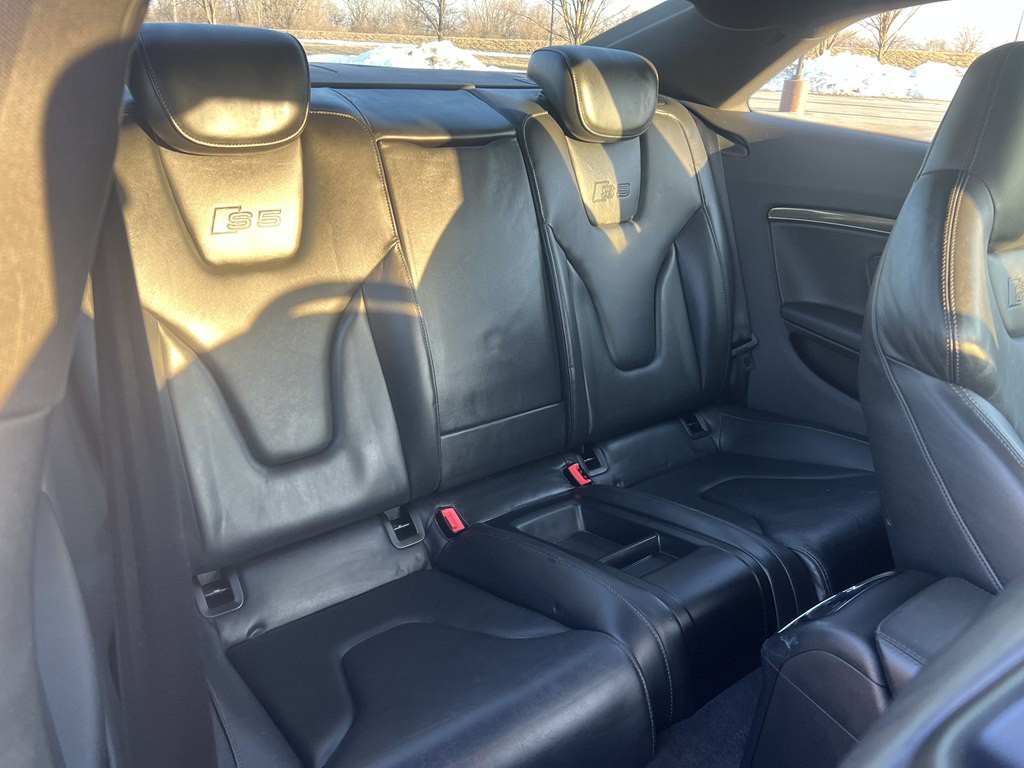 2011 Audi S5 Image 12