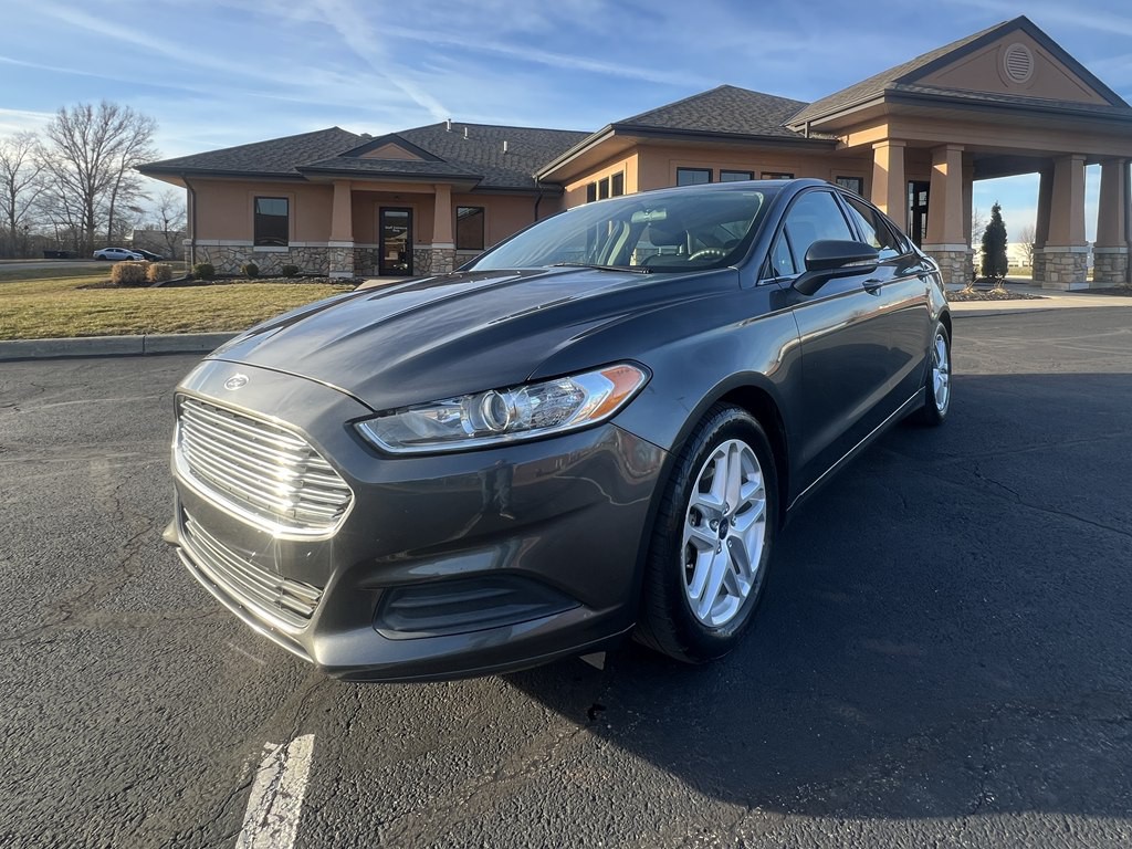 2016 Ford Fusion Image 1