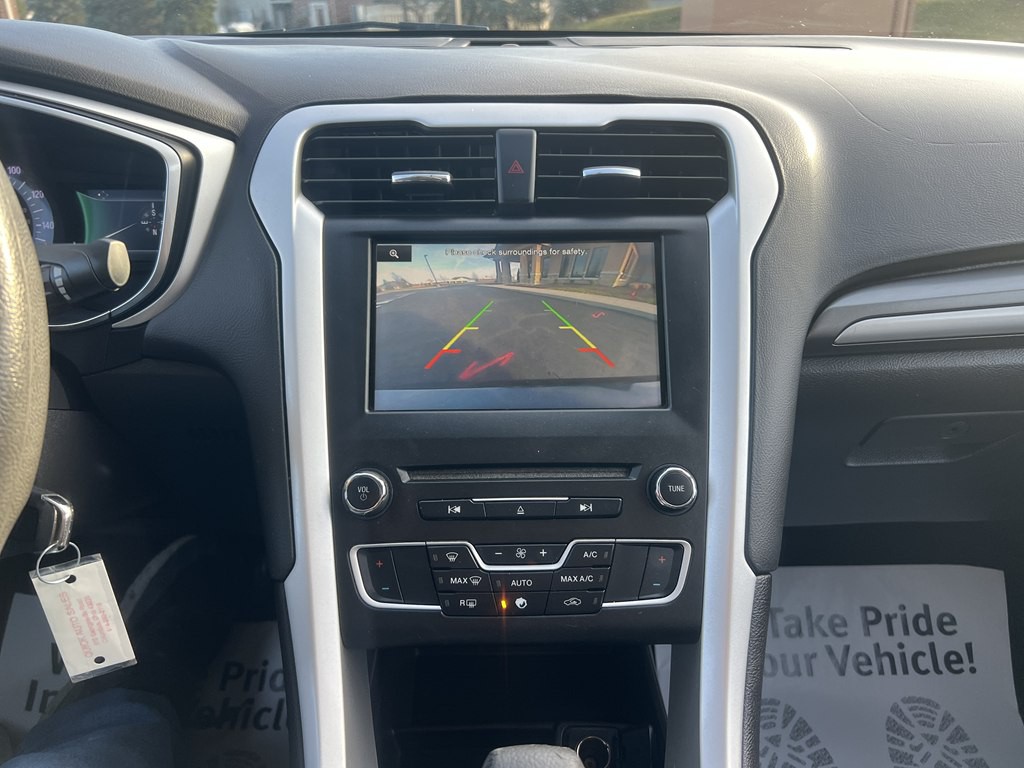 2016 Ford Fusion Image 20