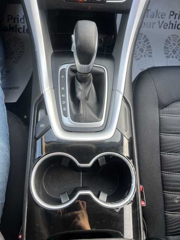 2016 Ford Fusion Image 21