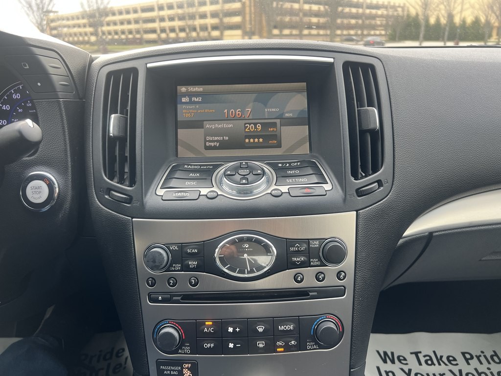 2012 INFINITI G37 Image 19