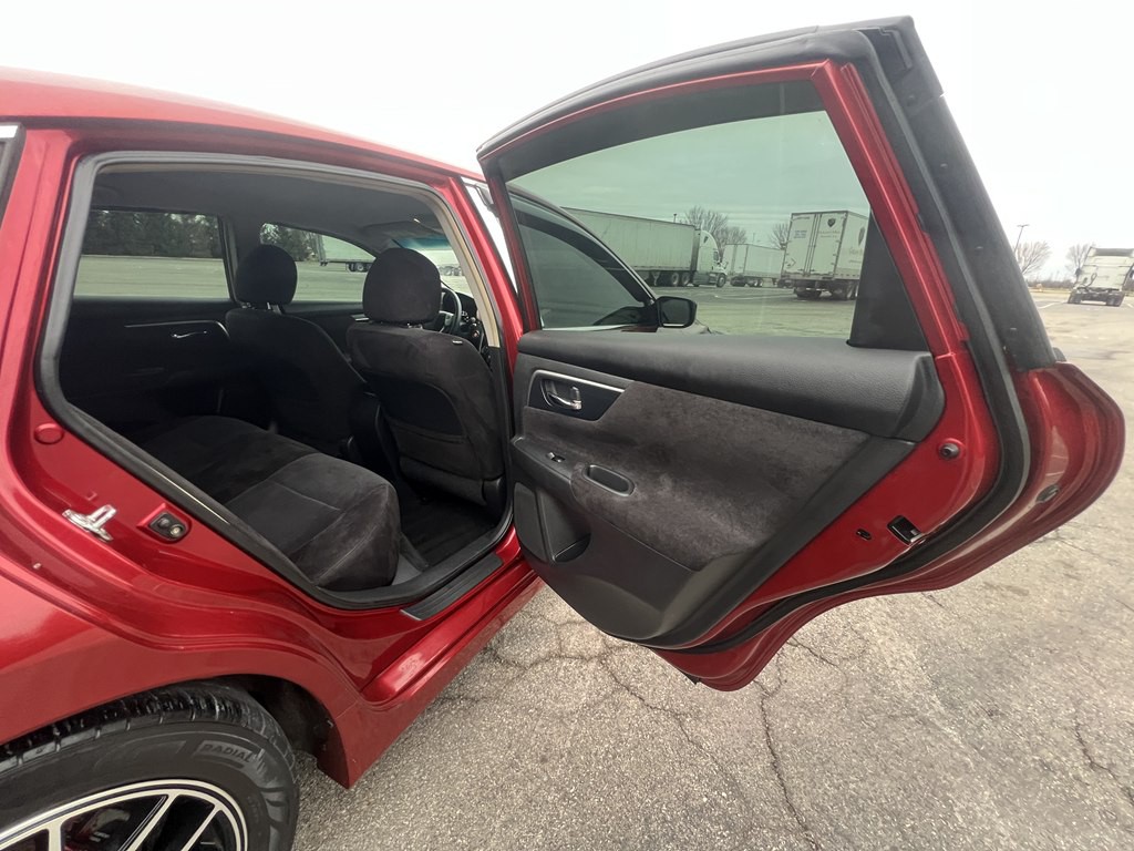 2013 Nissan Altima Image 12