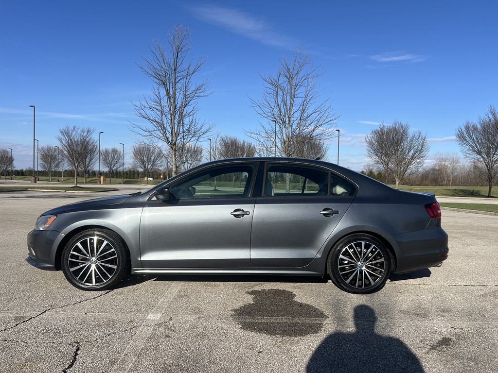 2015 Volkswagen Jetta Image 2