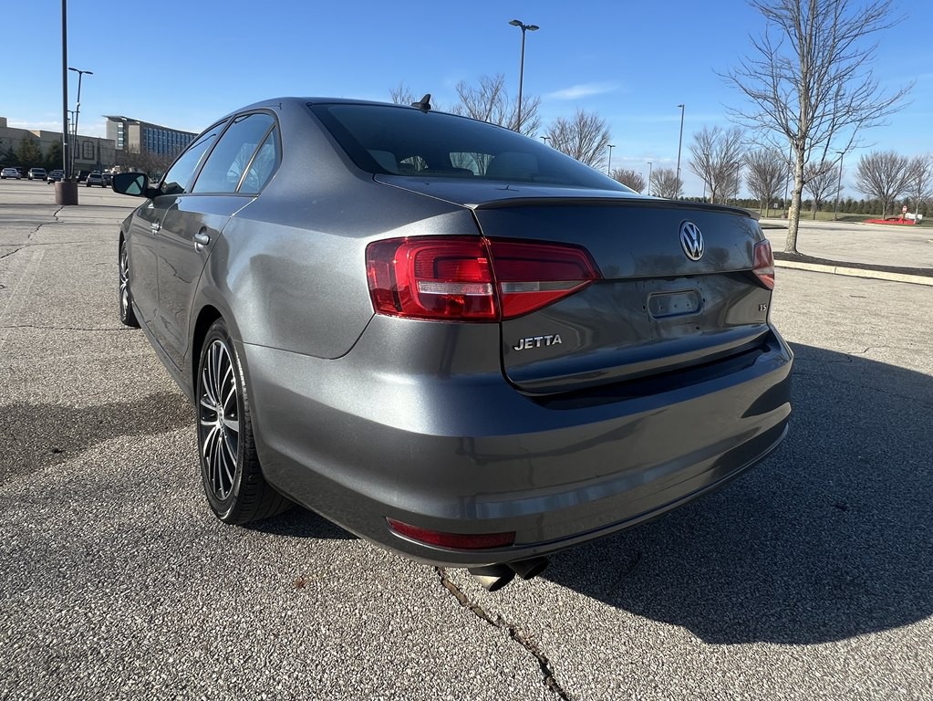 2015 Volkswagen Jetta Image 3