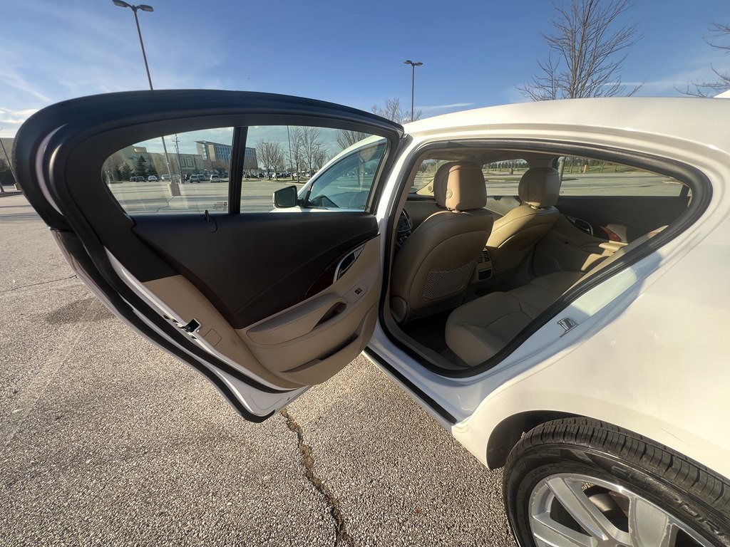 2011 Buick Lacrosse Image 14