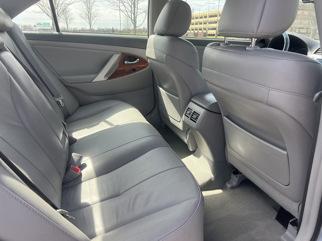 2010 Toyota Camry Image 13