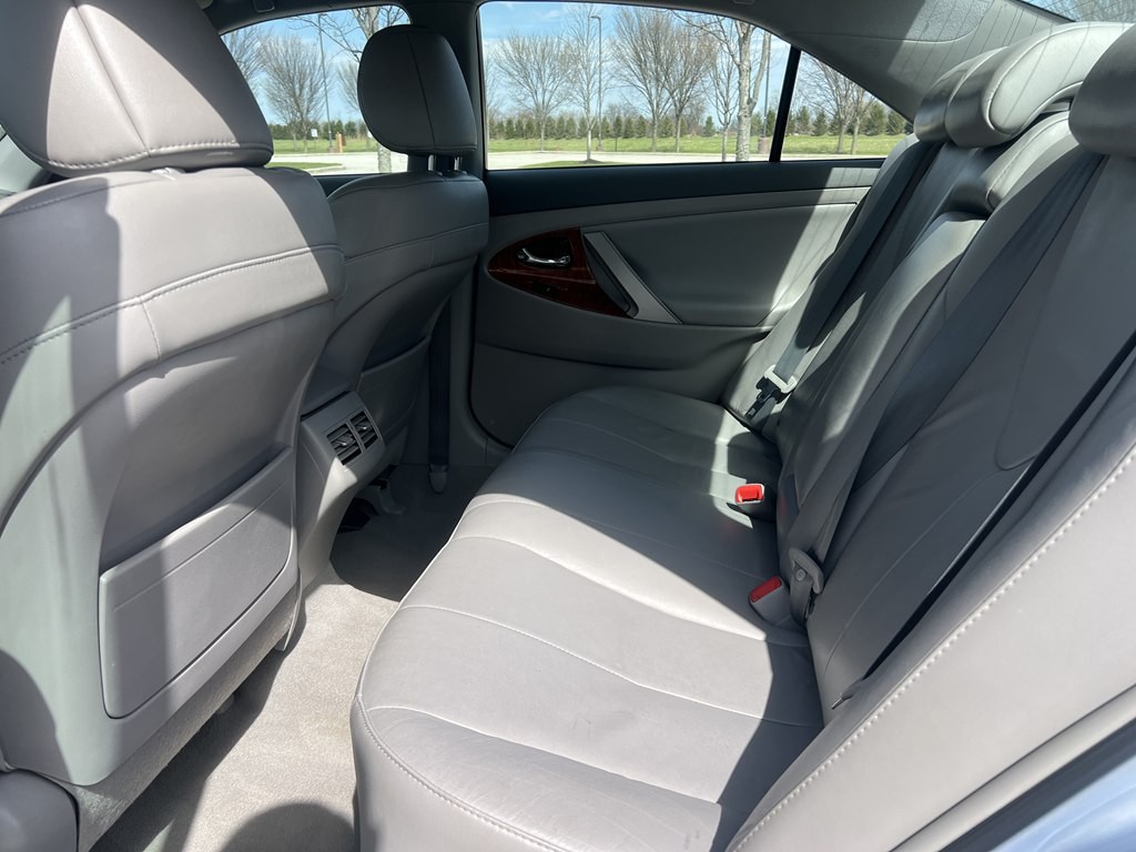 2010 Toyota Camry Image 15