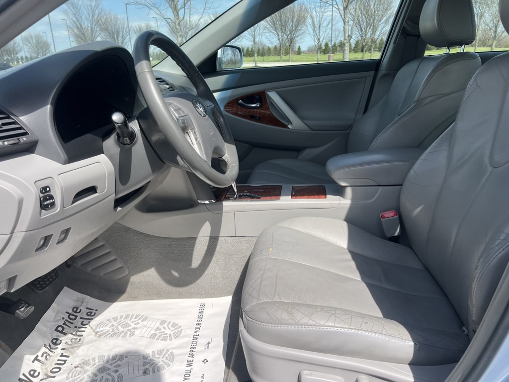 2010 Toyota Camry Image 17