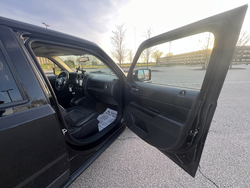 2017 Jeep Patriot Image 10