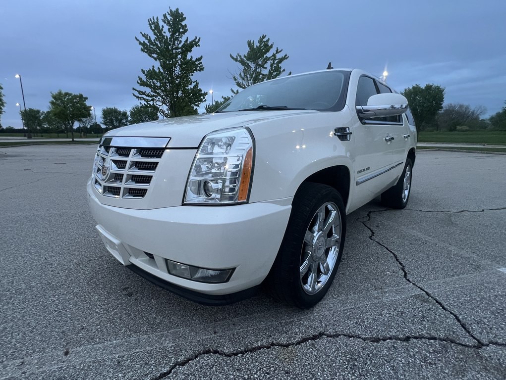 2014 Cadillac Escalade Image 1