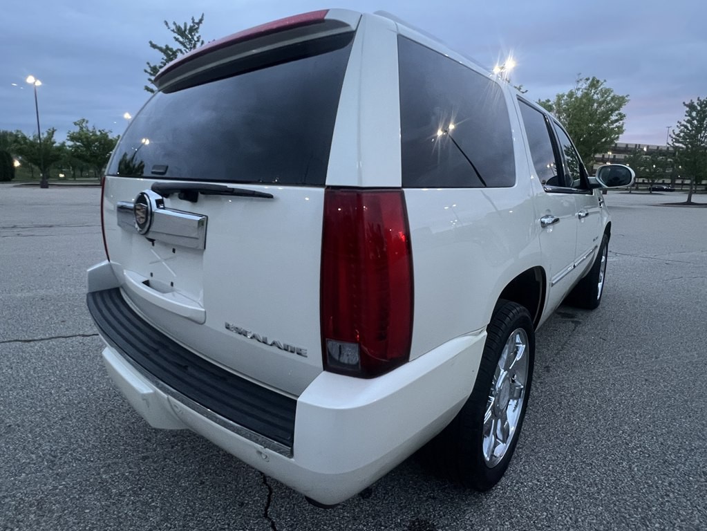 2014 Cadillac Escalade Image 5