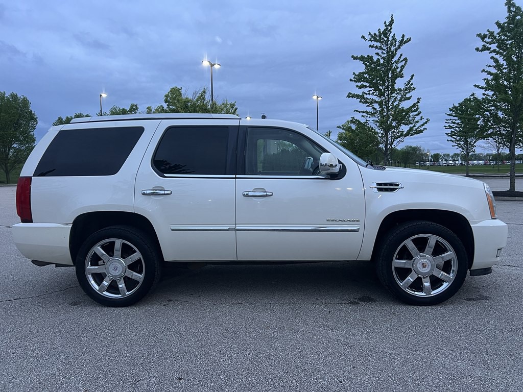 2014 Cadillac Escalade Image 6