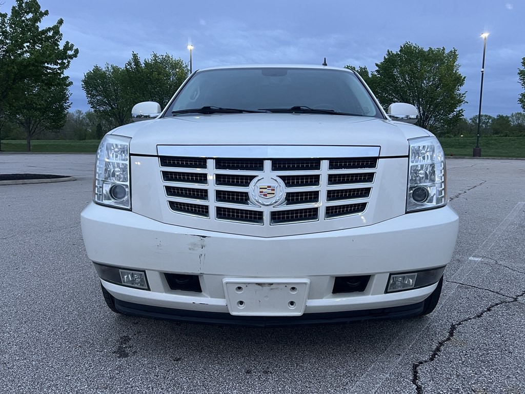 2014 Cadillac Escalade Image 8